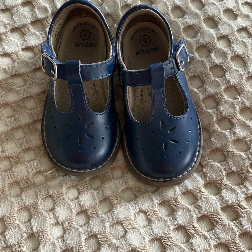 Footmates size 5 toddler girls